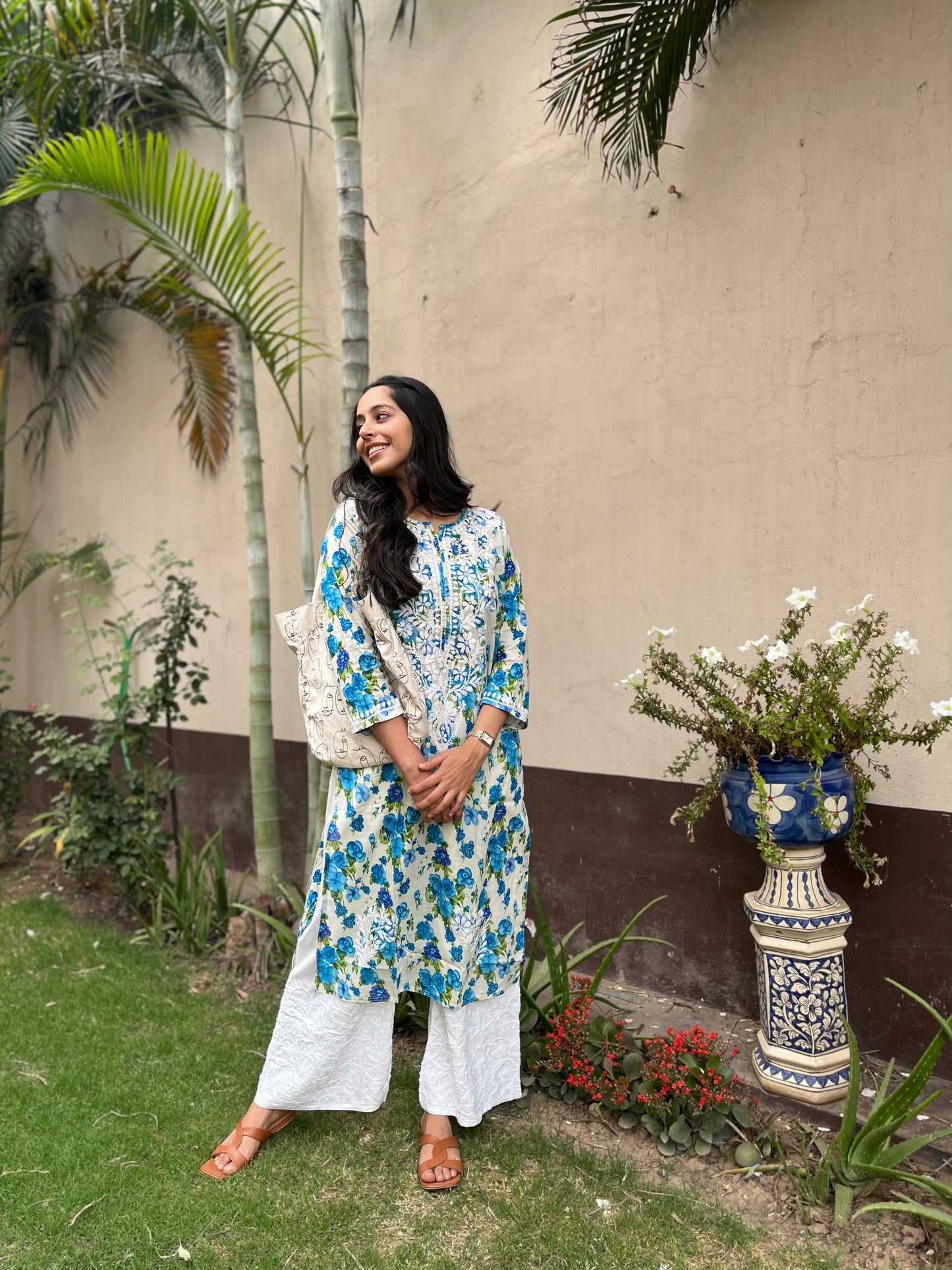 Adila Mulmul Kurta