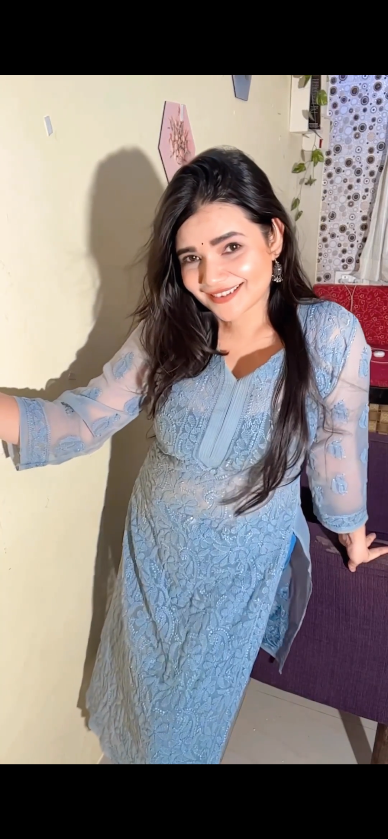 Sanya Resham jaal kurta