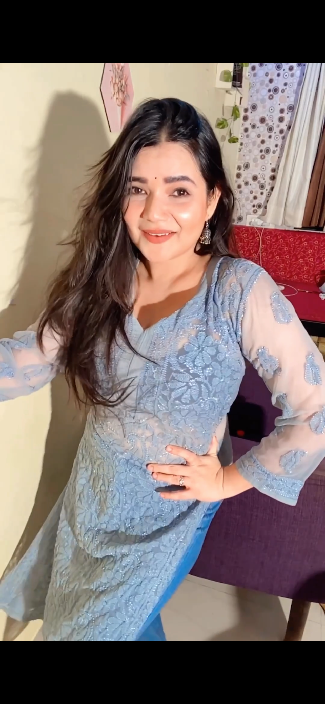 Sanya Resham jaal kurta
