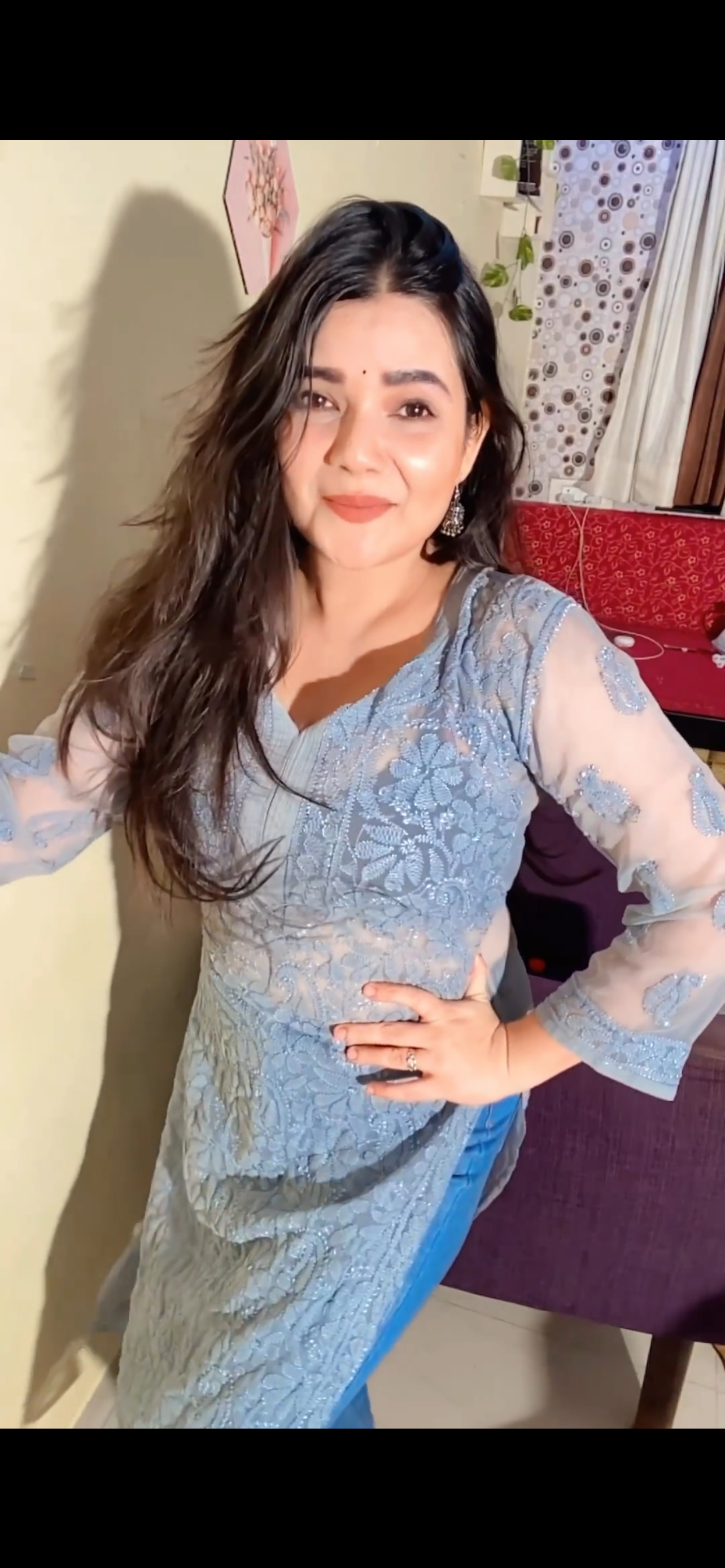 Sanya Resham jaal kurta