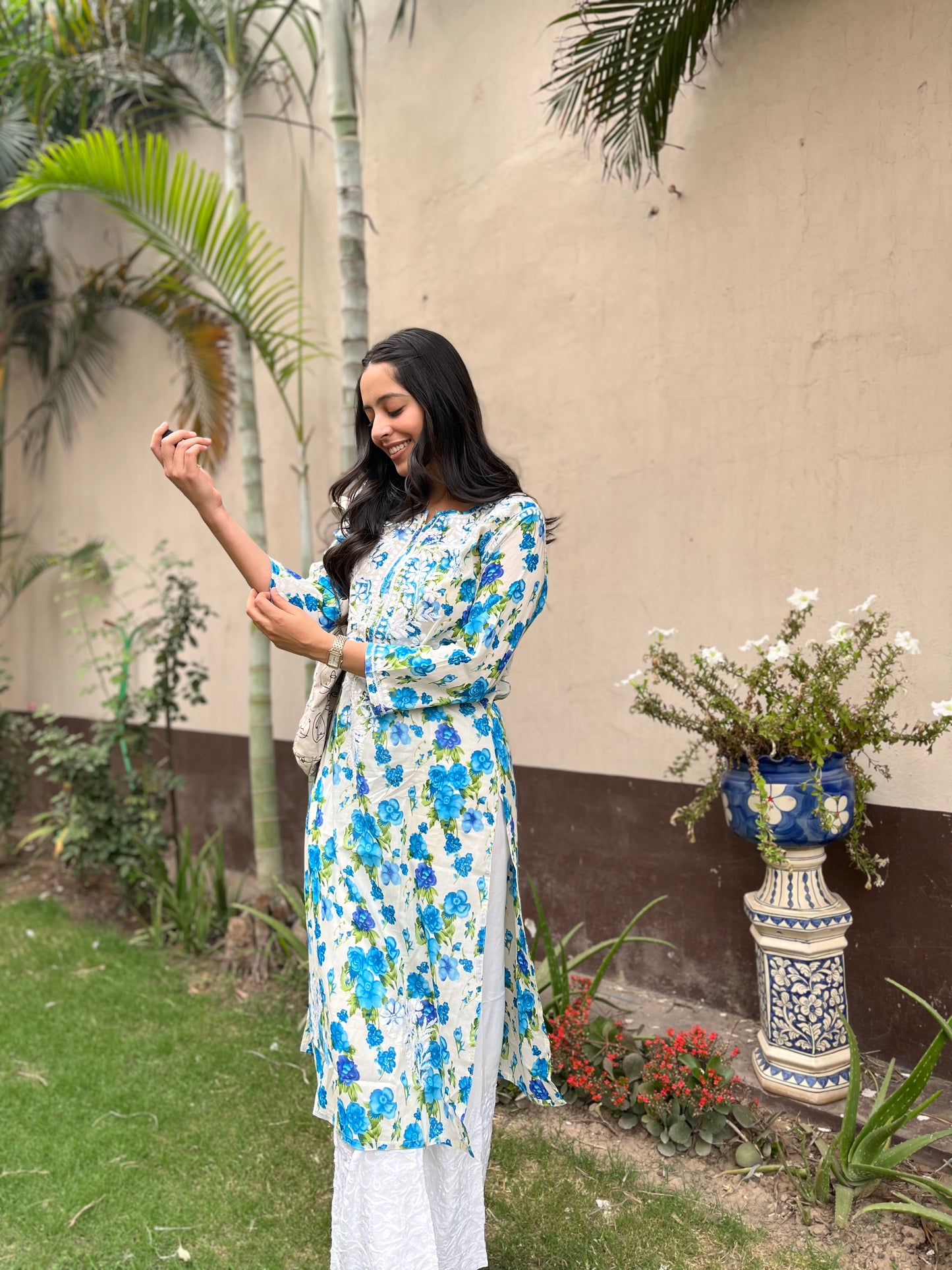 Adila Mulmul Kurta