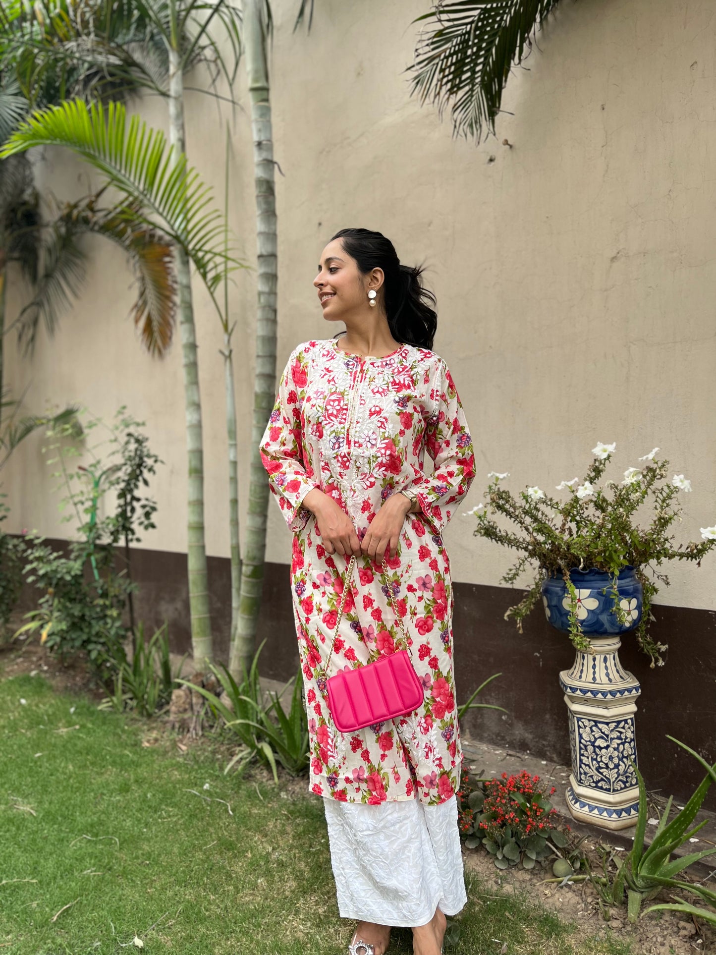 Adila Mulmul Kurta