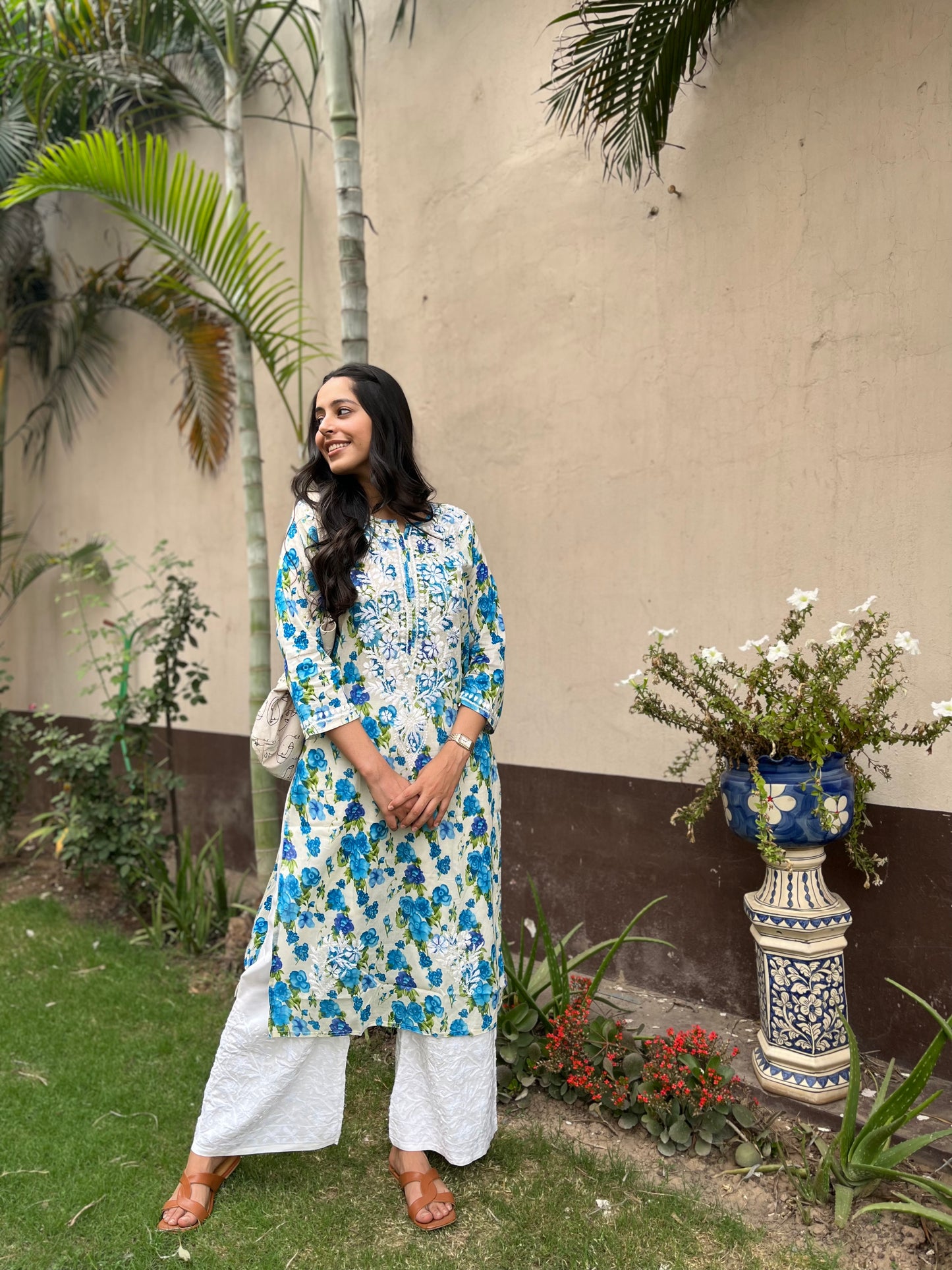 Adila Mulmul Kurta