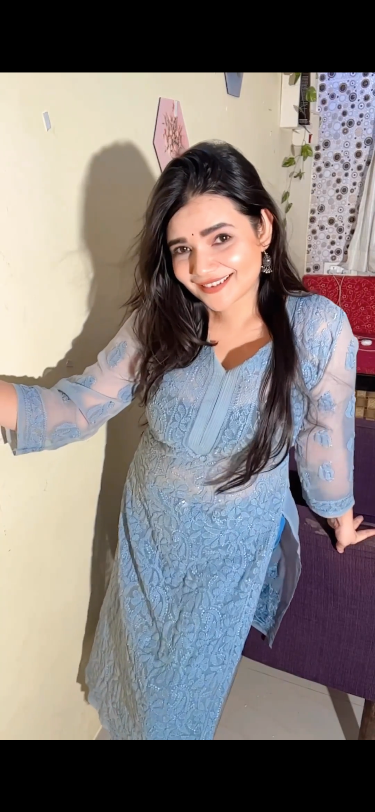 Sanya Resham jaal kurta