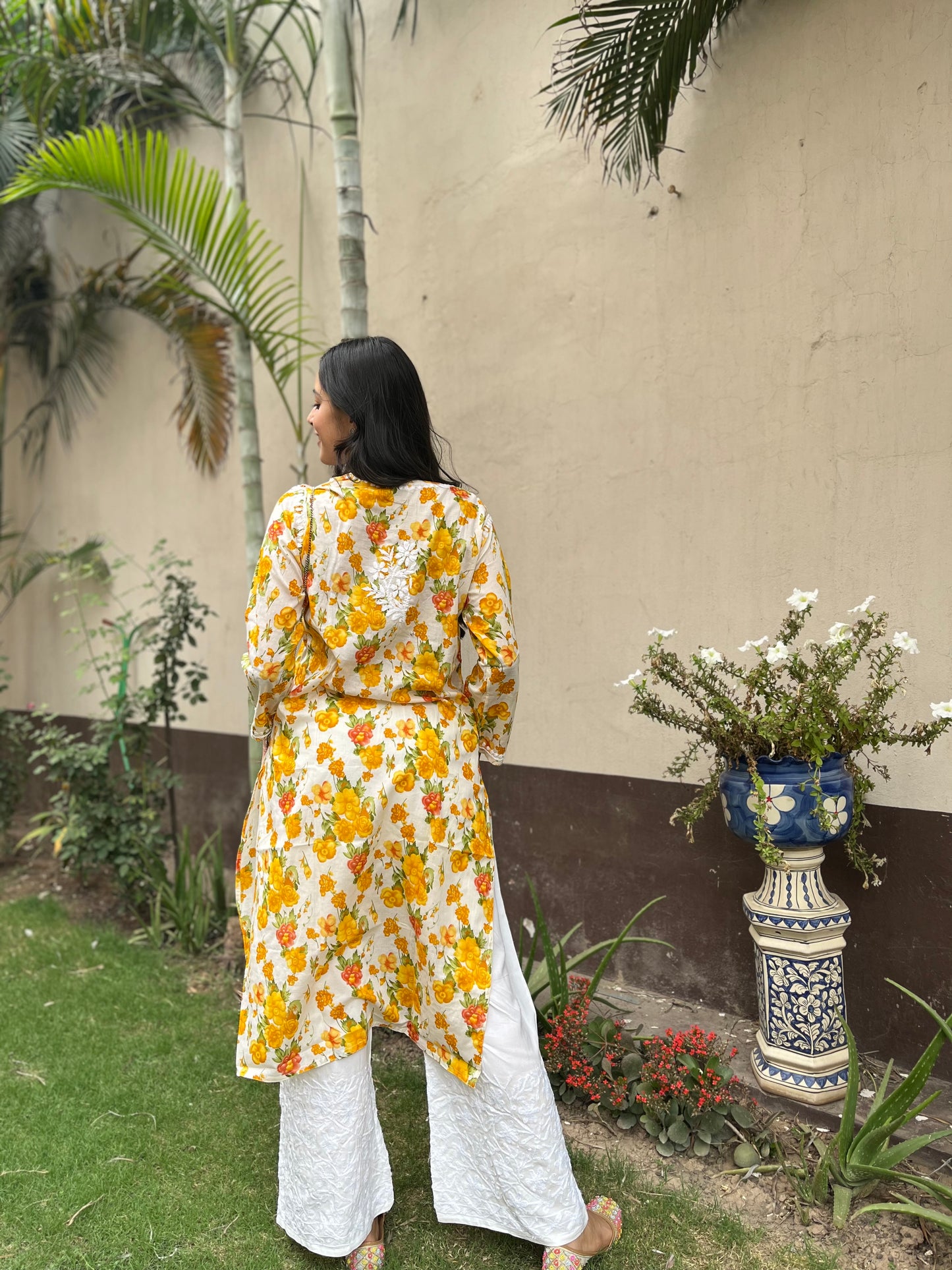 Adila Mulmul Kurta