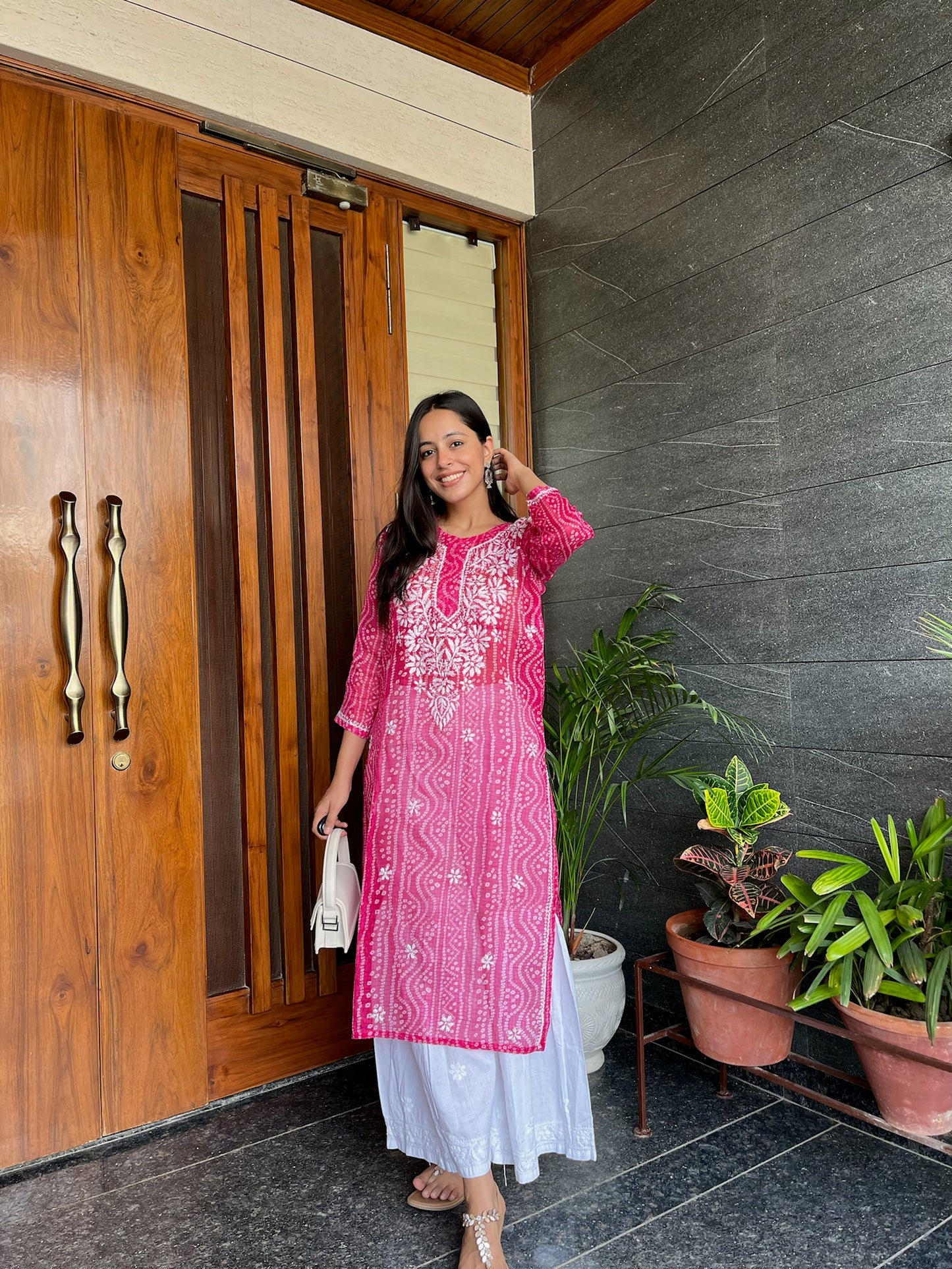 Aarvi lahariya kurta