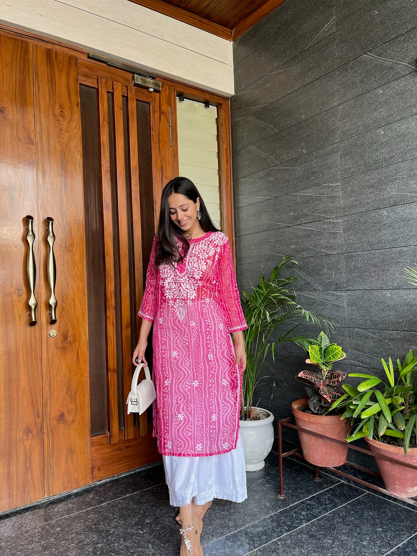 Aarvi lahariya kurta
