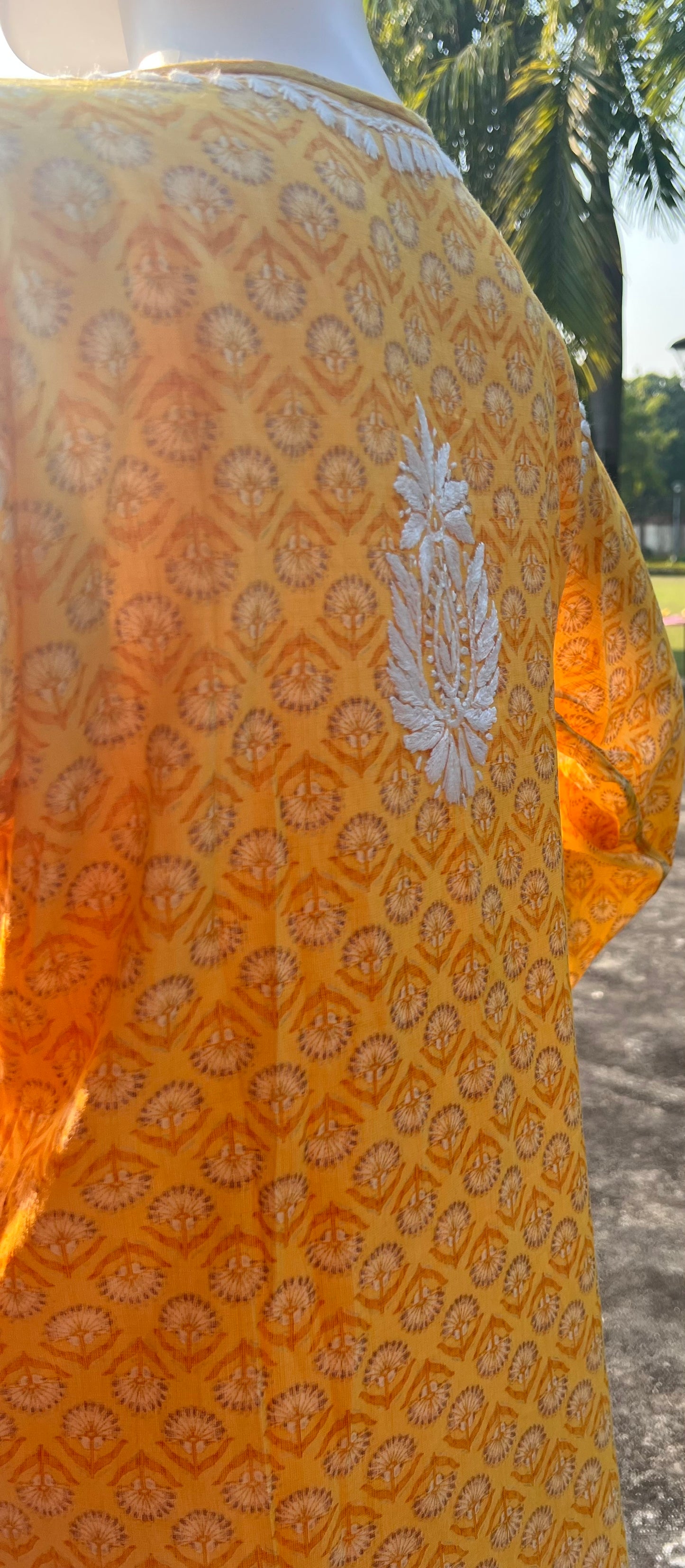 Noori Rayon kurti