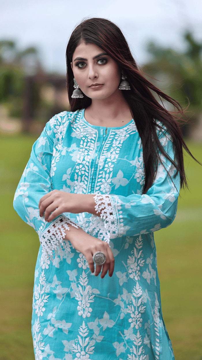Akika mulmul kurti