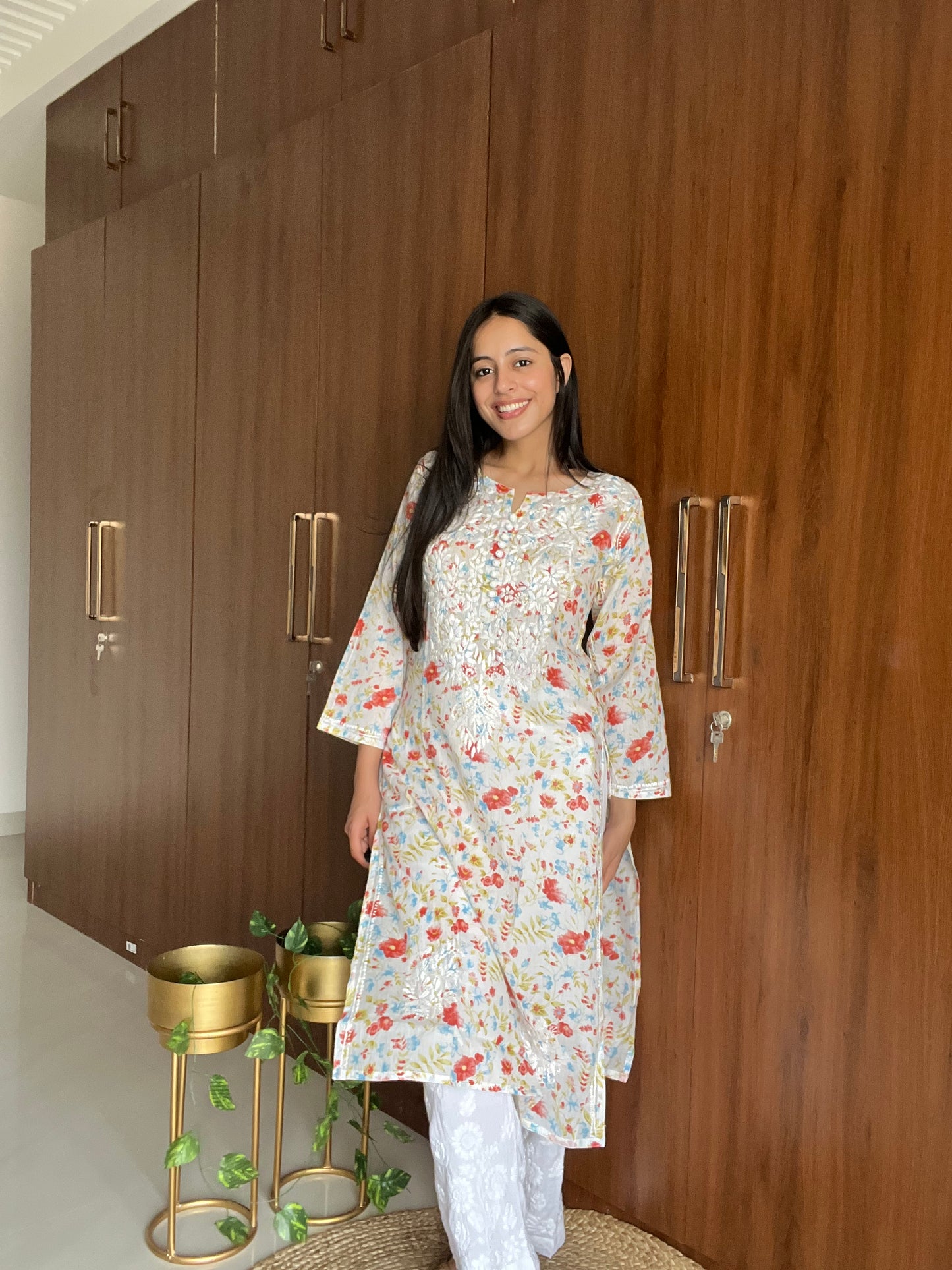 Mehreen mulmul kurti