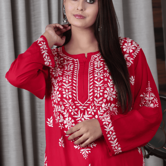 Safa modal red kurti