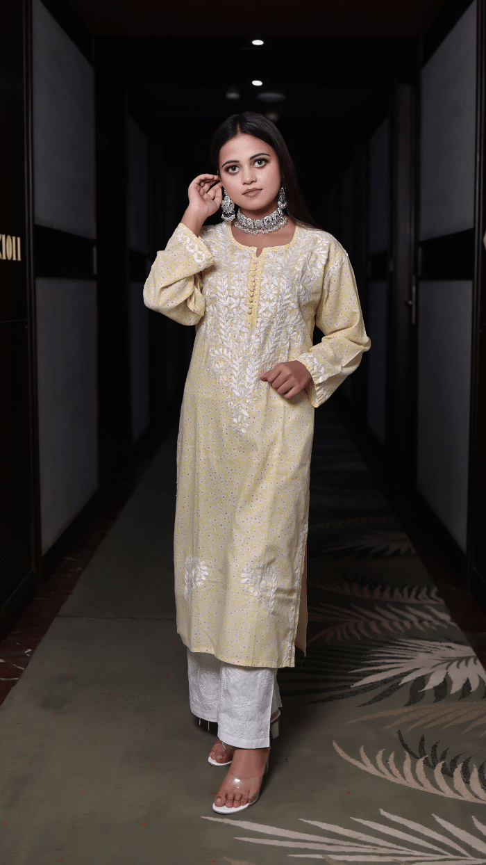 Zainab mulmul kurti