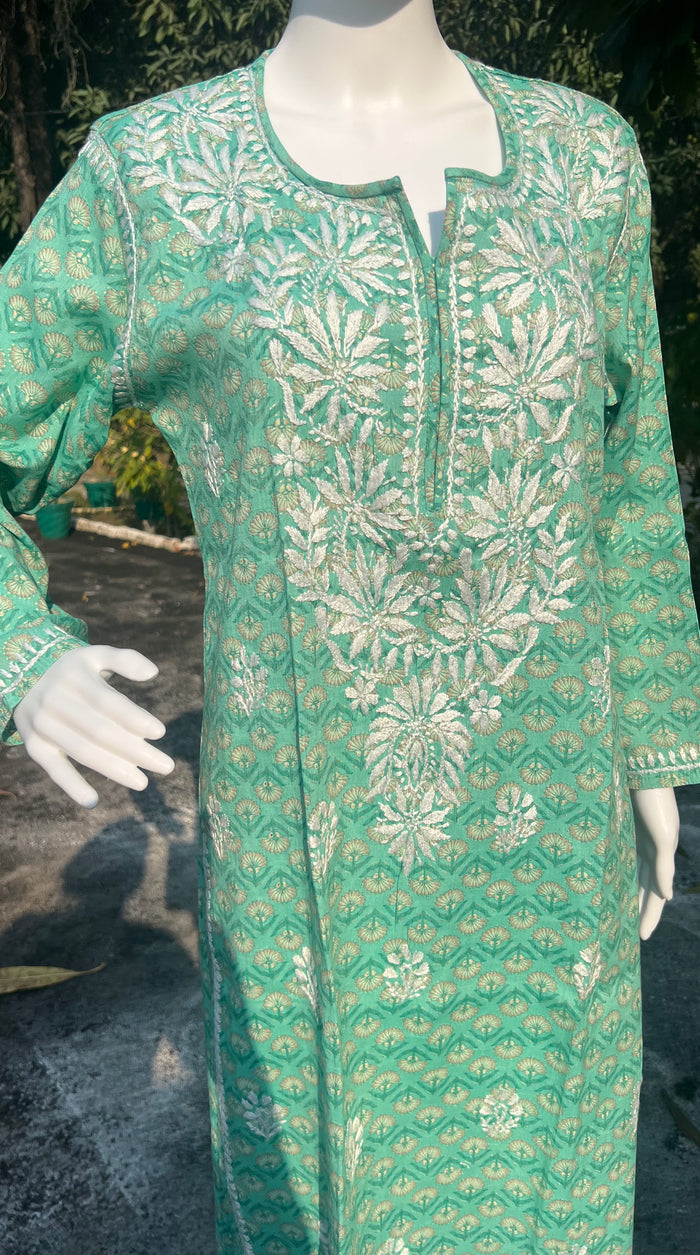 Noori rayon kurti