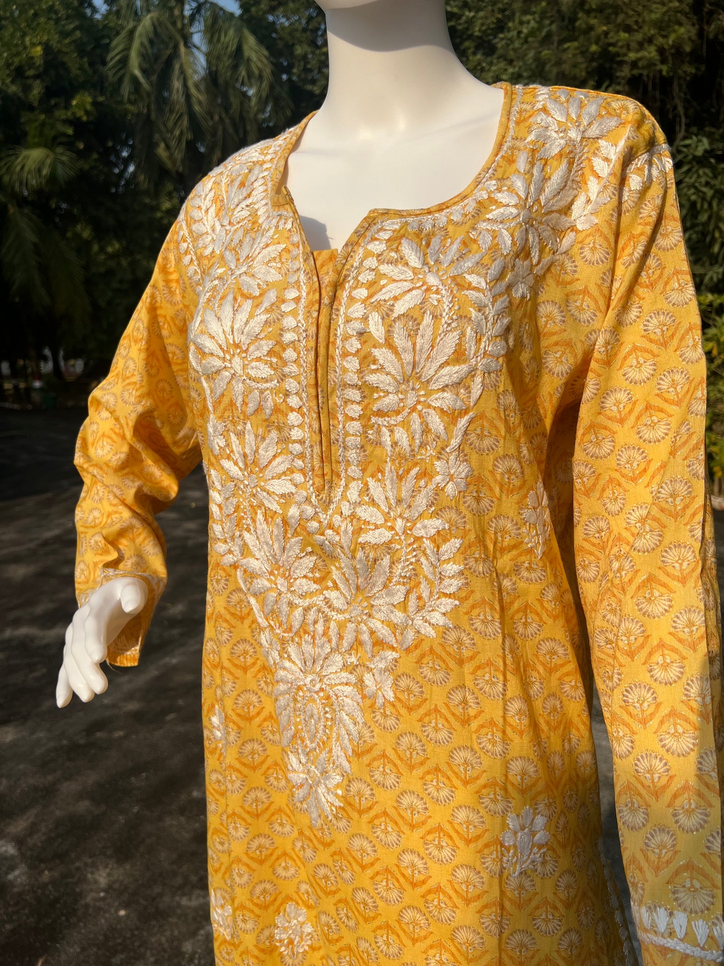 Noori Rayon kurti