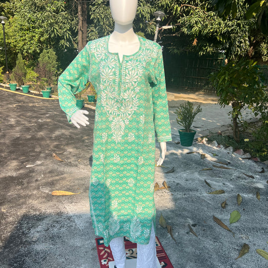 Noori rayon kurti