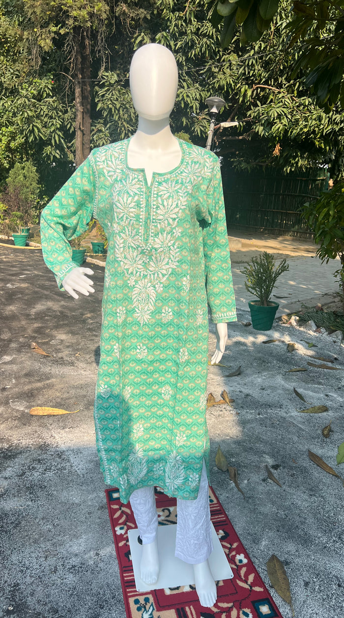 Noori rayon kurti